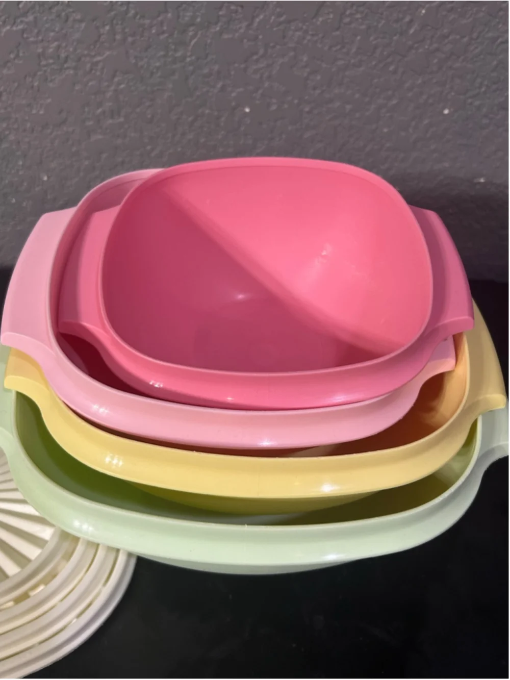 Tupperware pastel Kitchen Food Storage Bowl Set One Size Pink Yellow Green White